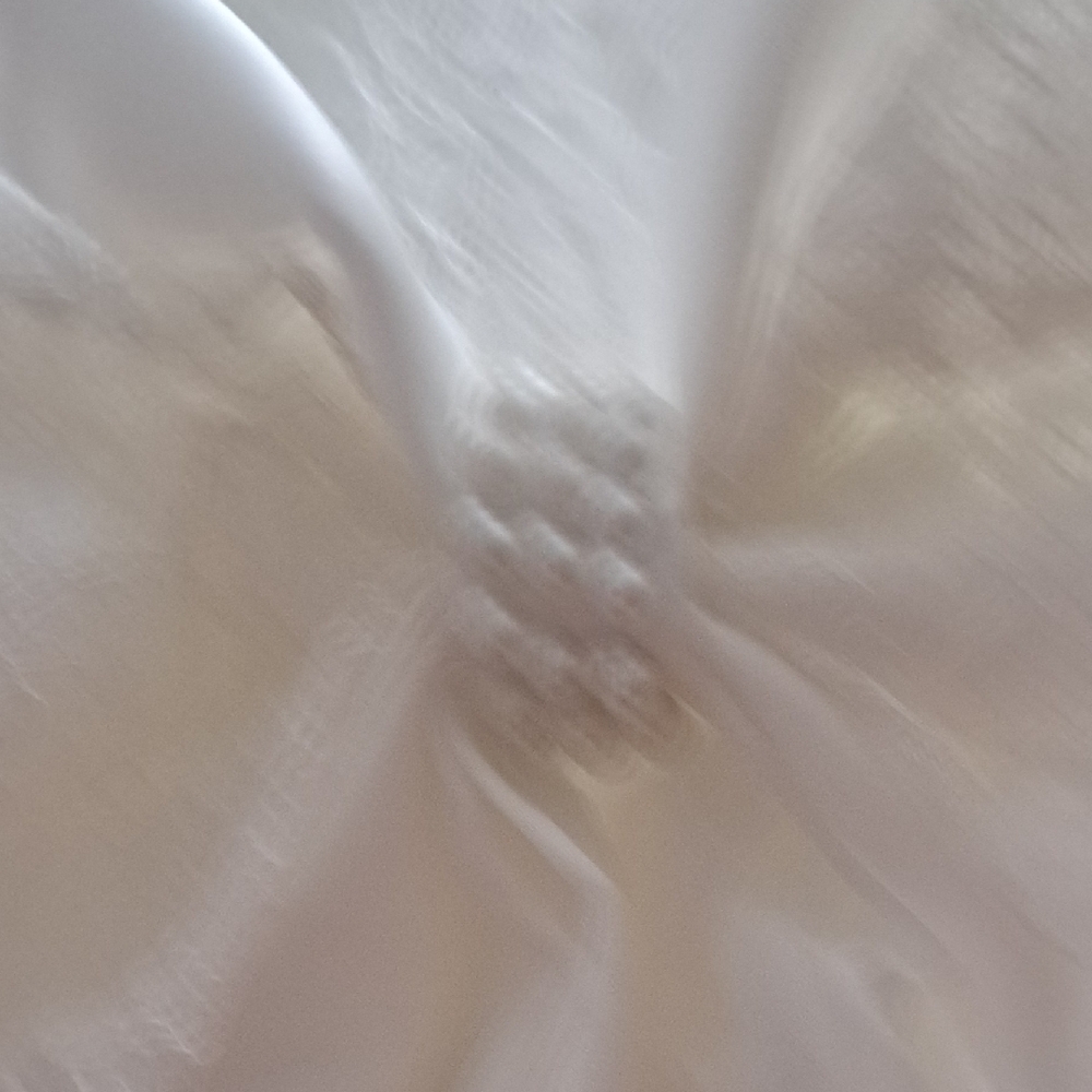 White Lace Dress With Pearl And Bow Details - Picture 5 of 7